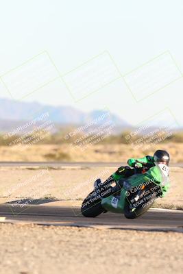 media/Dec-07-2025-CVMA (Sun) [[3e7d2de5dc]]/Race 18-Formula Twins-Formula 40 UL/